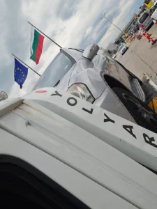 Edirne oto çekici ve yol yardımı hizmetleri. Gece veya gündüz fark etmeksizin, arızalı veya kaza yapmış araçlarınız için 7/24 güvenilir kurtarıcı desteği sağlıyoruz. Hızlı müdahale ve profesyonel araç taşıma.